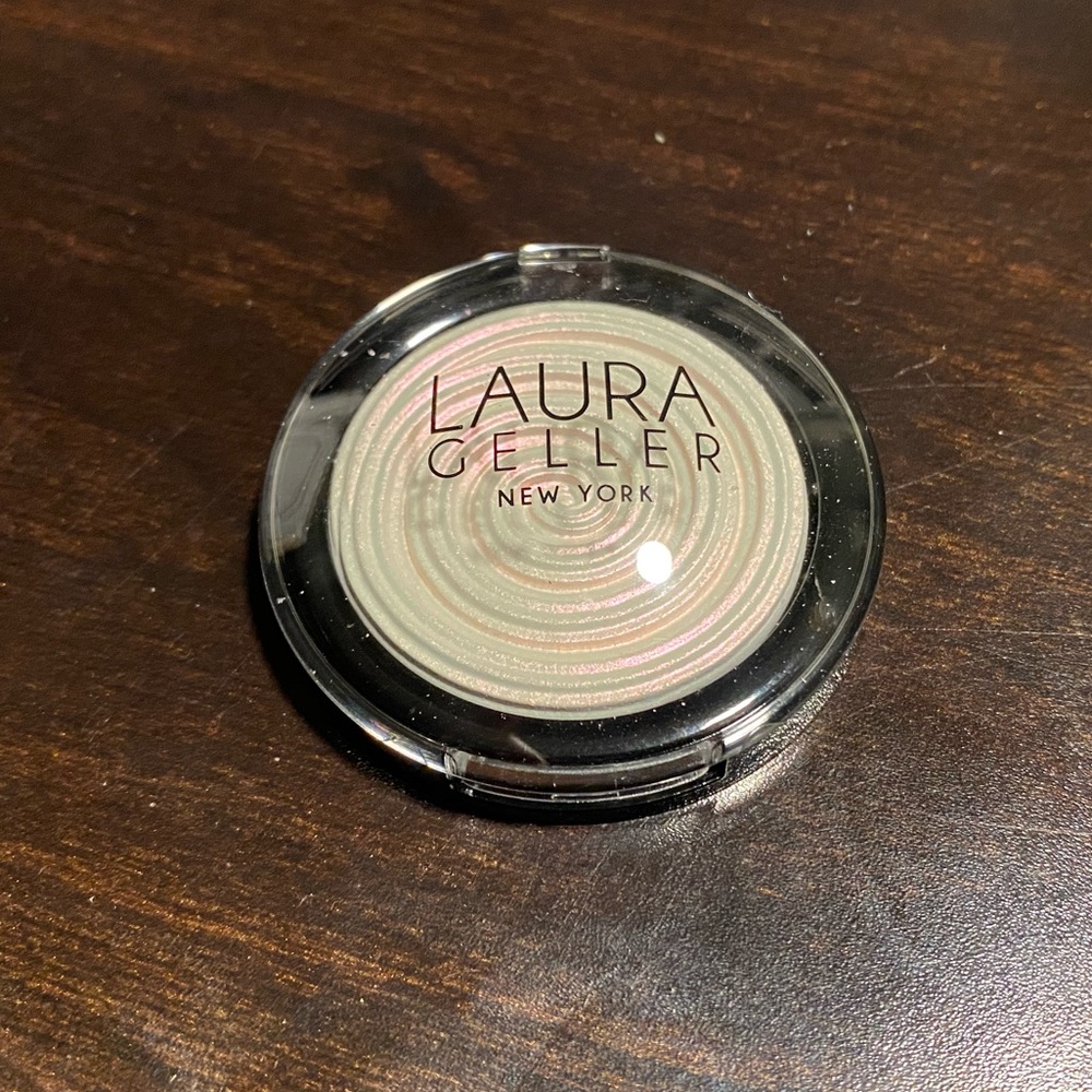 Laura Geller Illuminator
